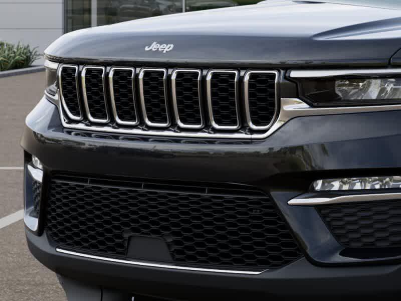 new 2025 Jeep Grand Cherokee car, priced at $45,612