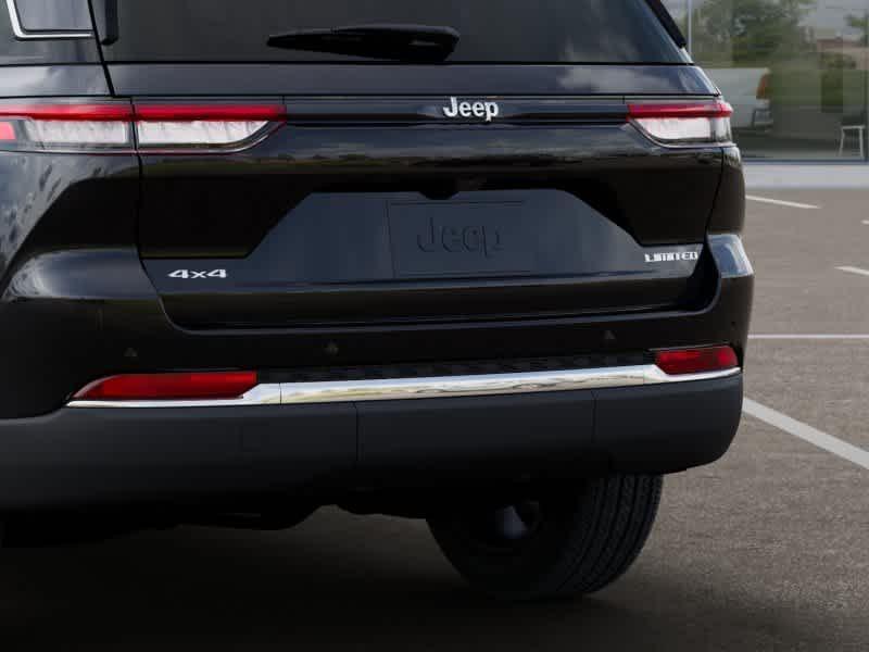 new 2025 Jeep Grand Cherokee car, priced at $45,612