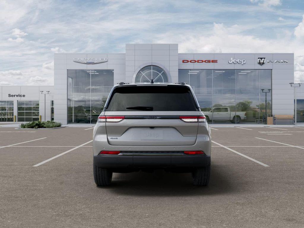 new 2025 Jeep Grand Cherokee car, priced at $49,482