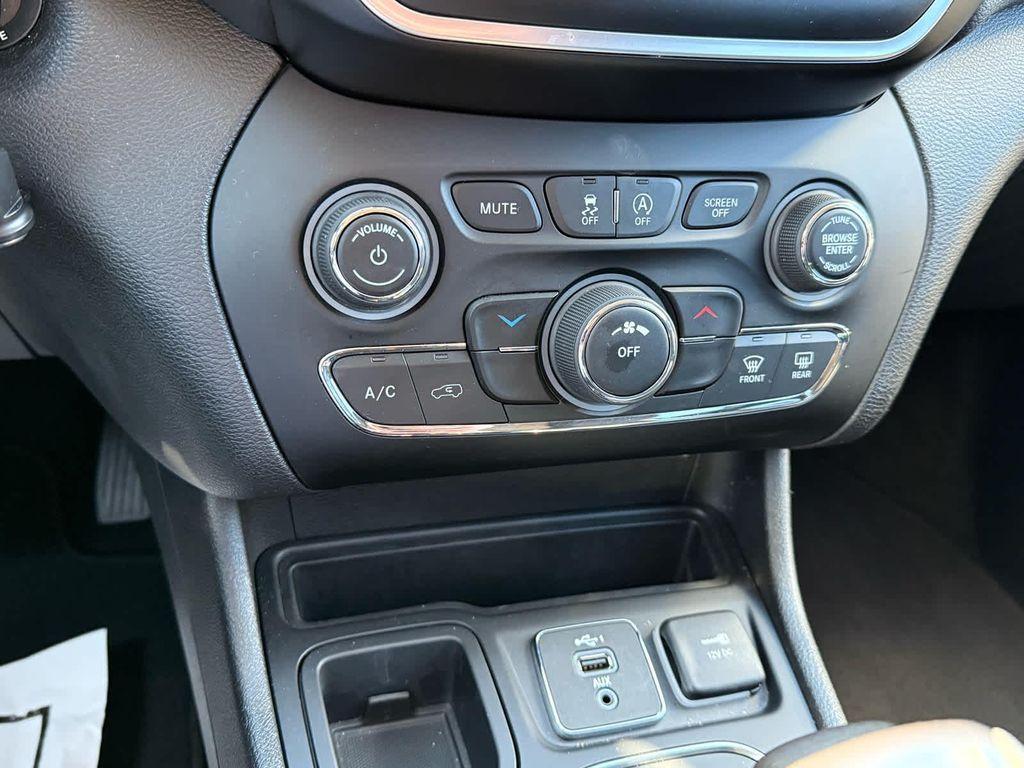 used 2021 Jeep Cherokee car, priced at $15,500