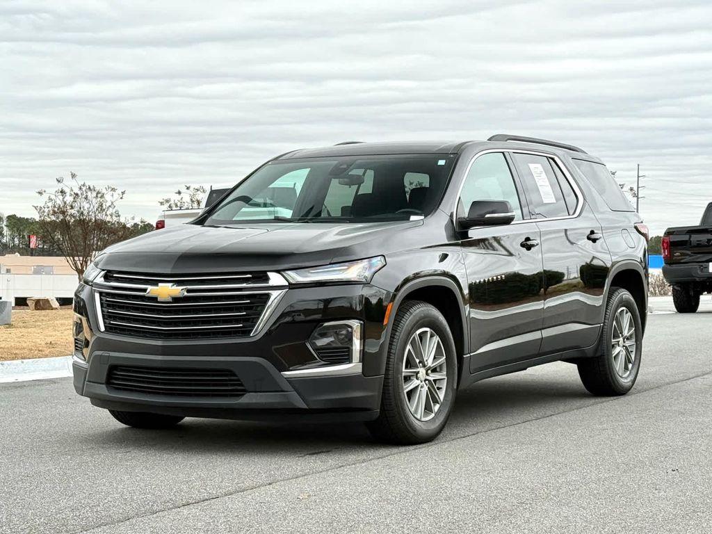 used 2023 Chevrolet Traverse car, priced at $22,900