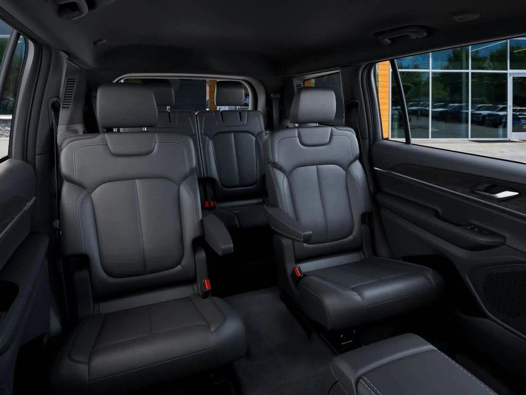 new 2025 Jeep Grand Cherokee L car, priced at $46,607