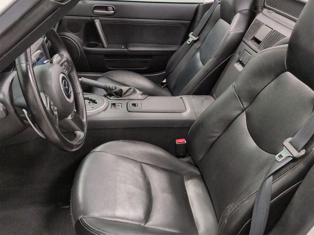 2013 Crystal White Pearl Mica Mazda MX-5 Miata