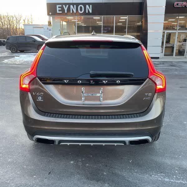 used 2015 Volvo V60 Cross Country car, priced at $11,691