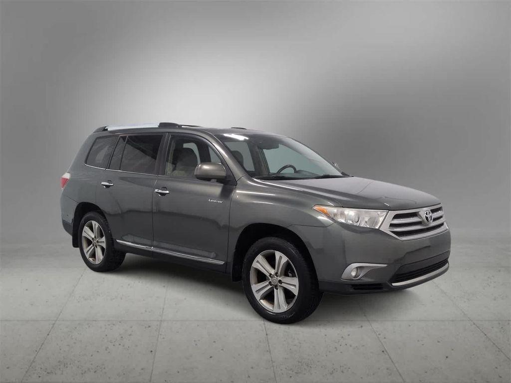used 2013 Toyota Highlander car, priced at $13,495