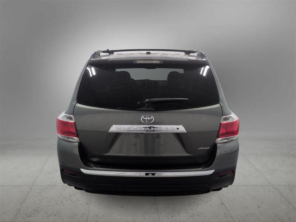 used 2013 Toyota Highlander car, priced at $13,495