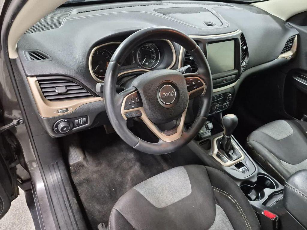 used 2014 Jeep Cherokee car, priced at $6,990