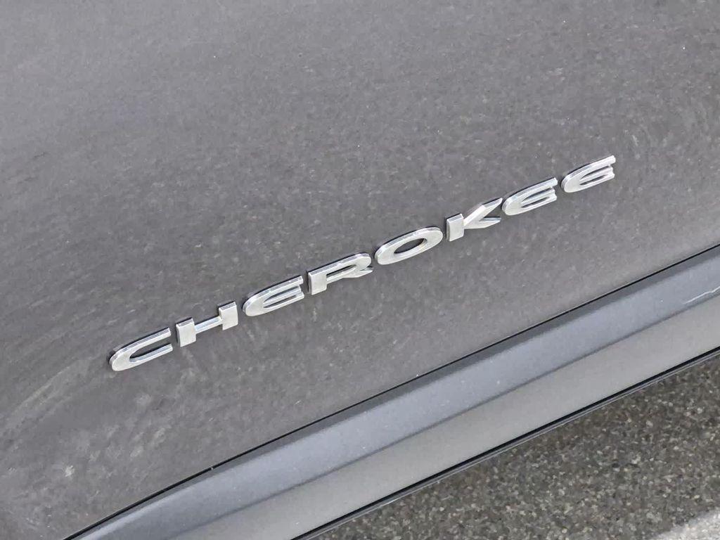 used 2014 Jeep Cherokee car, priced at $6,990