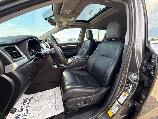 used 2015 Toyota Highlander car, priced at $15,340