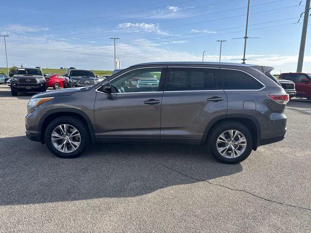 used 2015 Toyota Highlander car, priced at $15,340
