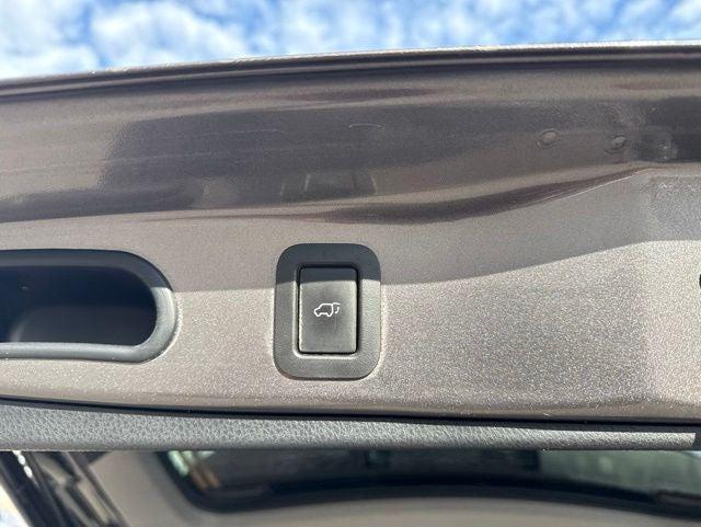 used 2015 Toyota Highlander car, priced at $15,340