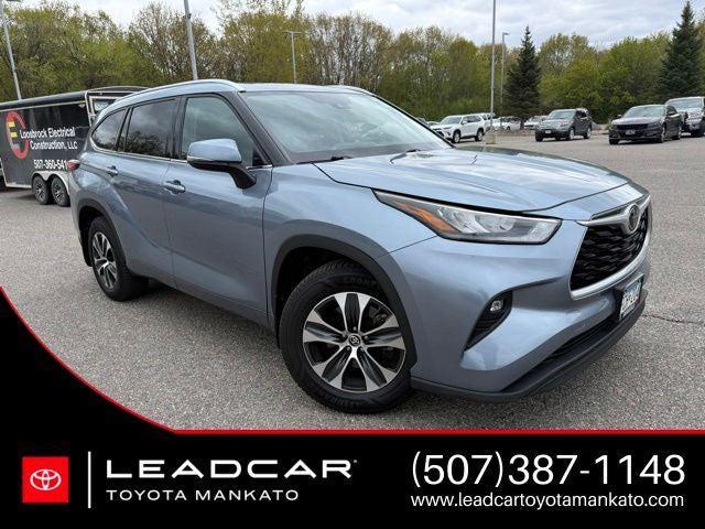 used 2020 Toyota Highlander car, priced at $32,110