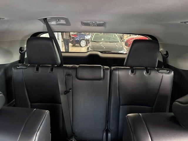 used 2023 Toyota Highlander car, priced at $32,990