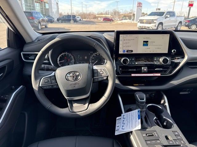 new 2026 Toyota Highlander car, priced at $47,663