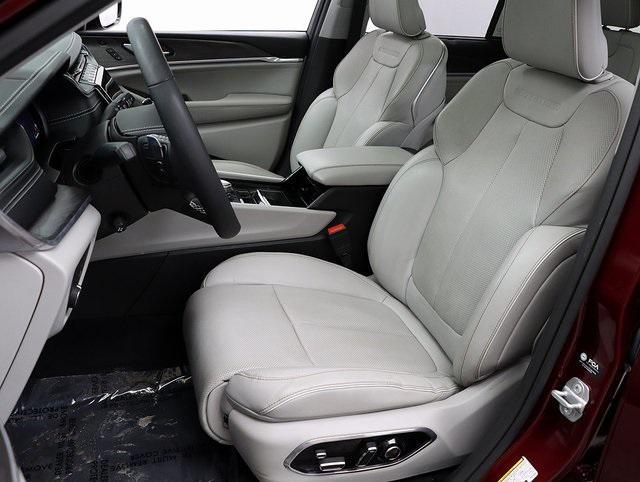 used 2023 Jeep Grand Cherokee car, priced at $33,495