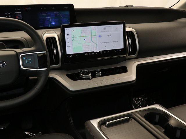 new 2025 Ford Expedition Max car, priced at $70,616