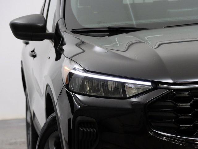new 2025 Ford Escape car, priced at $29,842