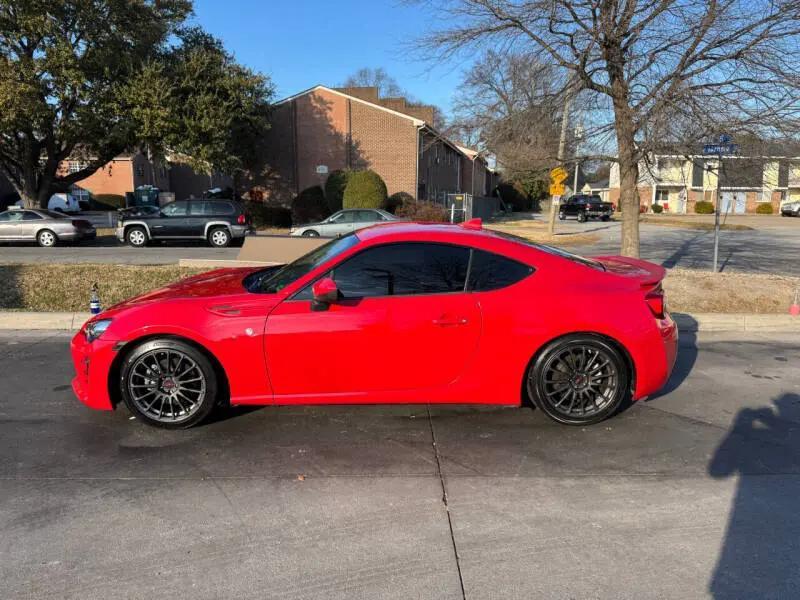 used 2017 Toyota 86 car, priced at $16,988