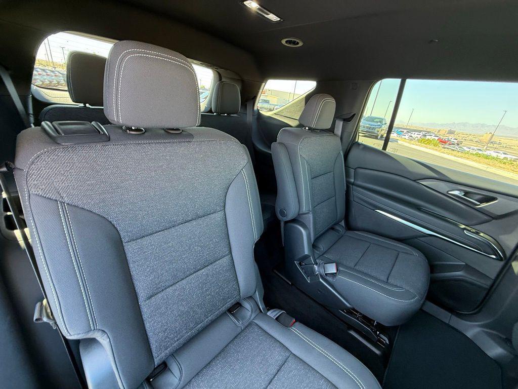 new 2026 Chevrolet Traverse car, priced at $42,325