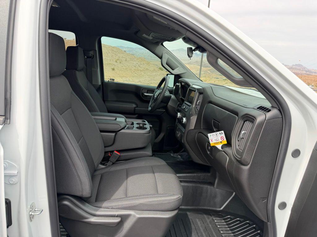 new 2026 GMC Sierra 1500 car, priced at $38,368