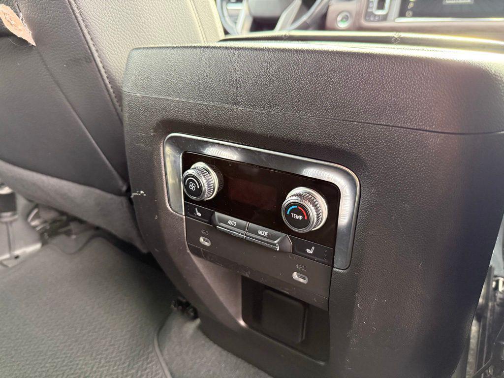 used 2022 GMC Yukon XL car, priced at $43,242