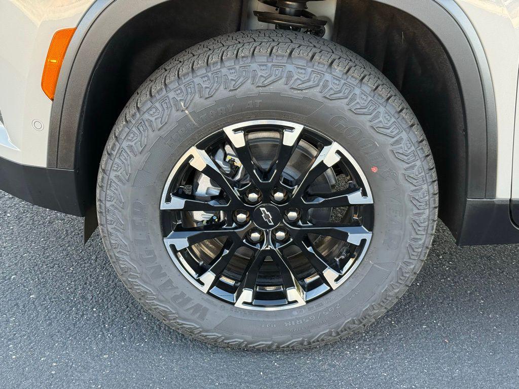 new 2026 Chevrolet Traverse car, priced at $57,904