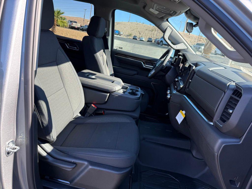 new 2026 GMC Sierra 1500 car, priced at $43,991