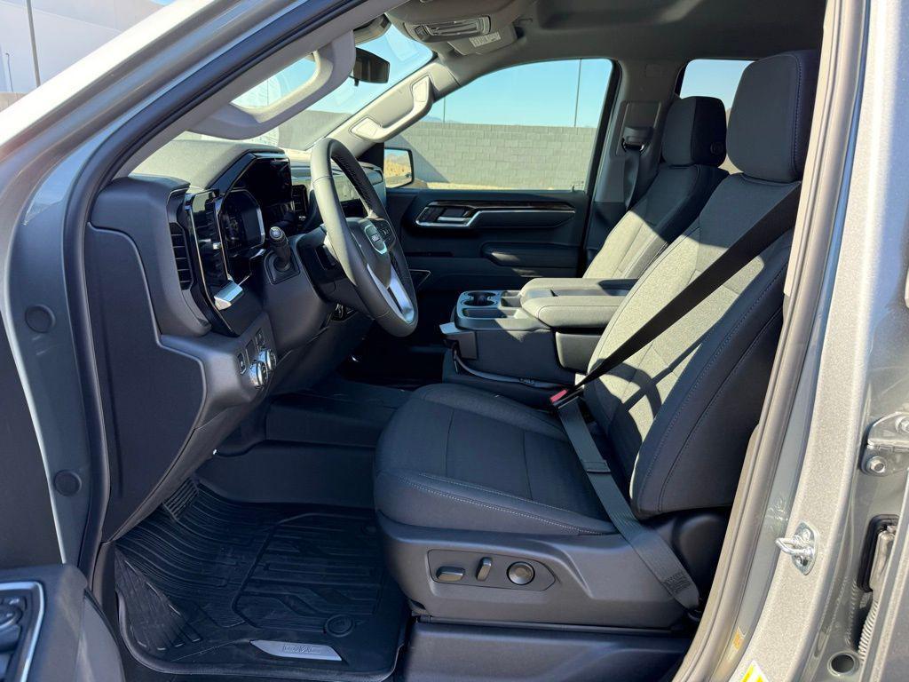new 2026 GMC Sierra 1500 car, priced at $43,991