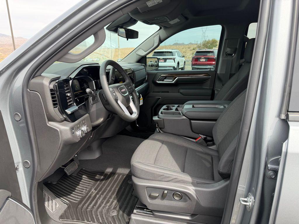 new 2026 GMC Sierra 1500 car, priced at $52,315