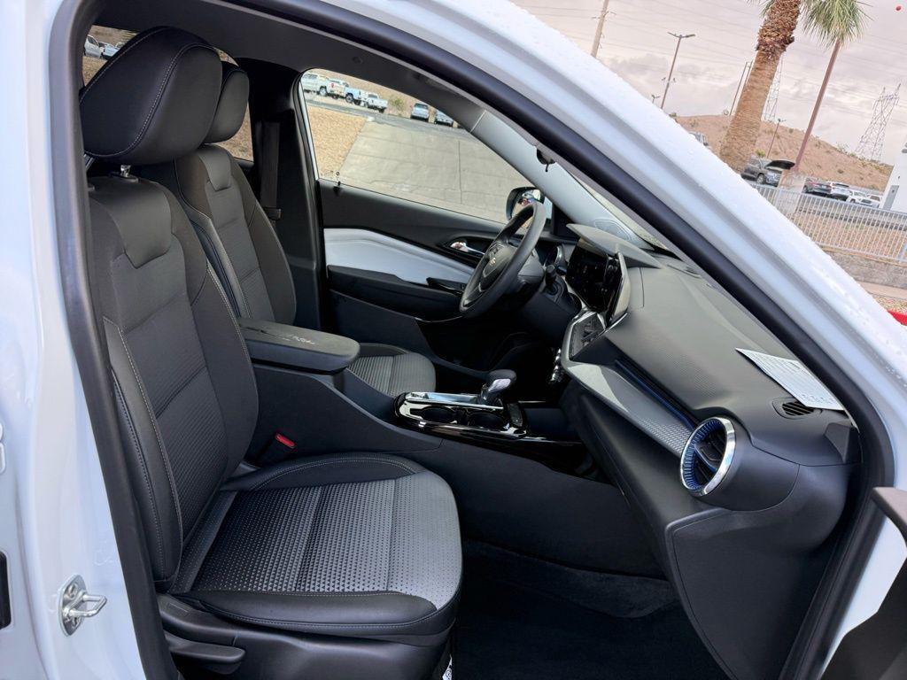 used 2025 Chevrolet Trax car, priced at $18,692