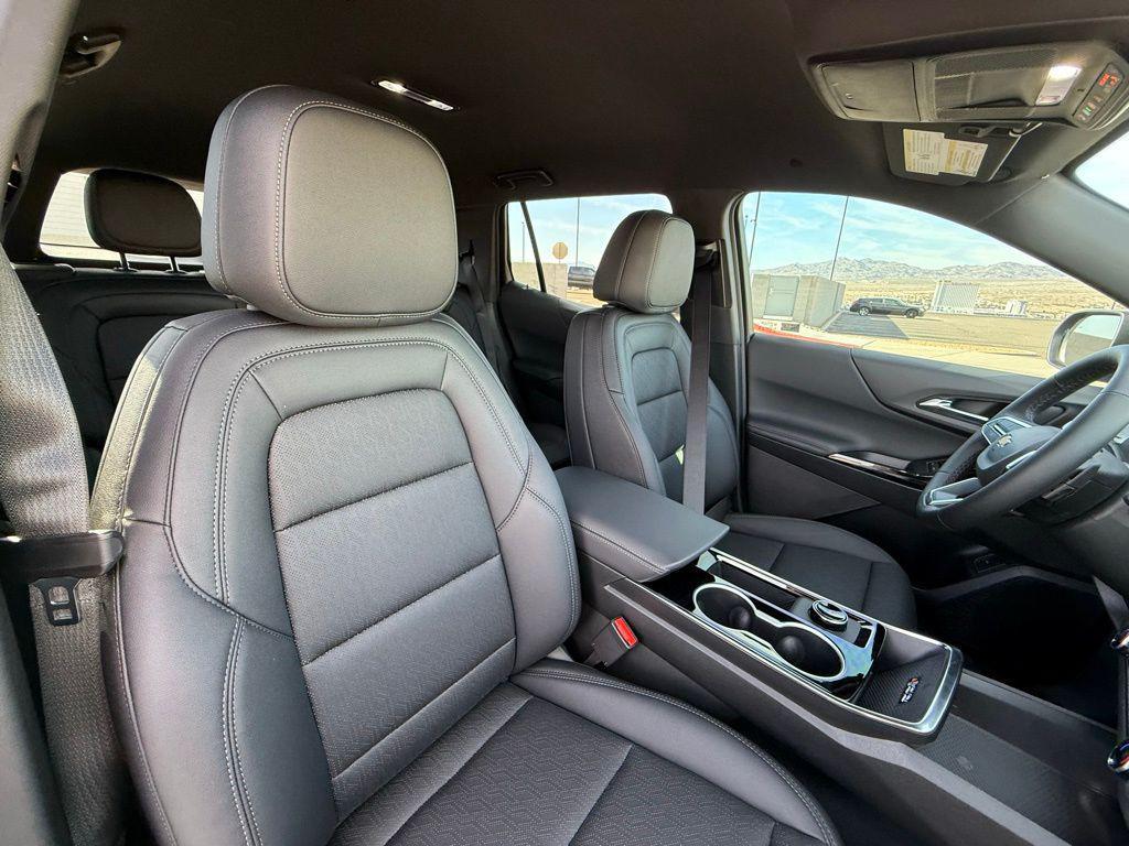 new 2026 Chevrolet Equinox car, priced at $30,491