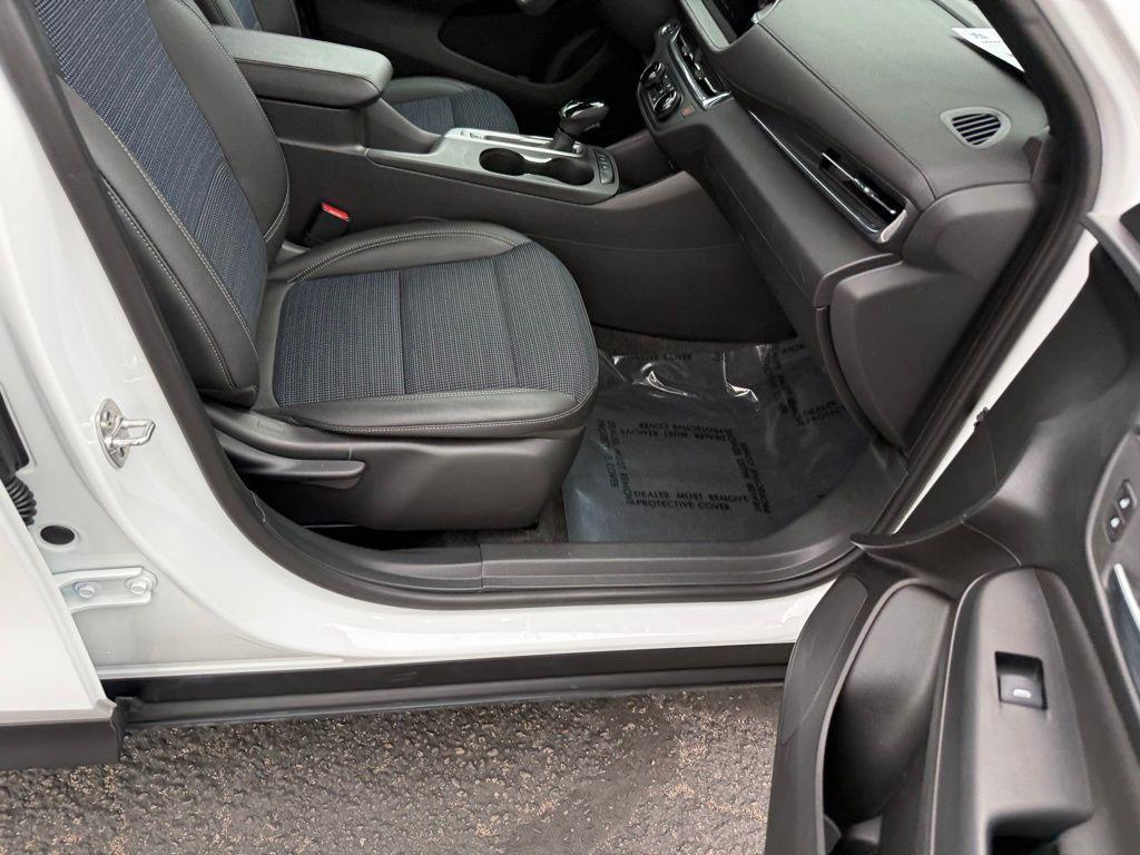 used 2025 Buick Envista car, priced at $21,219