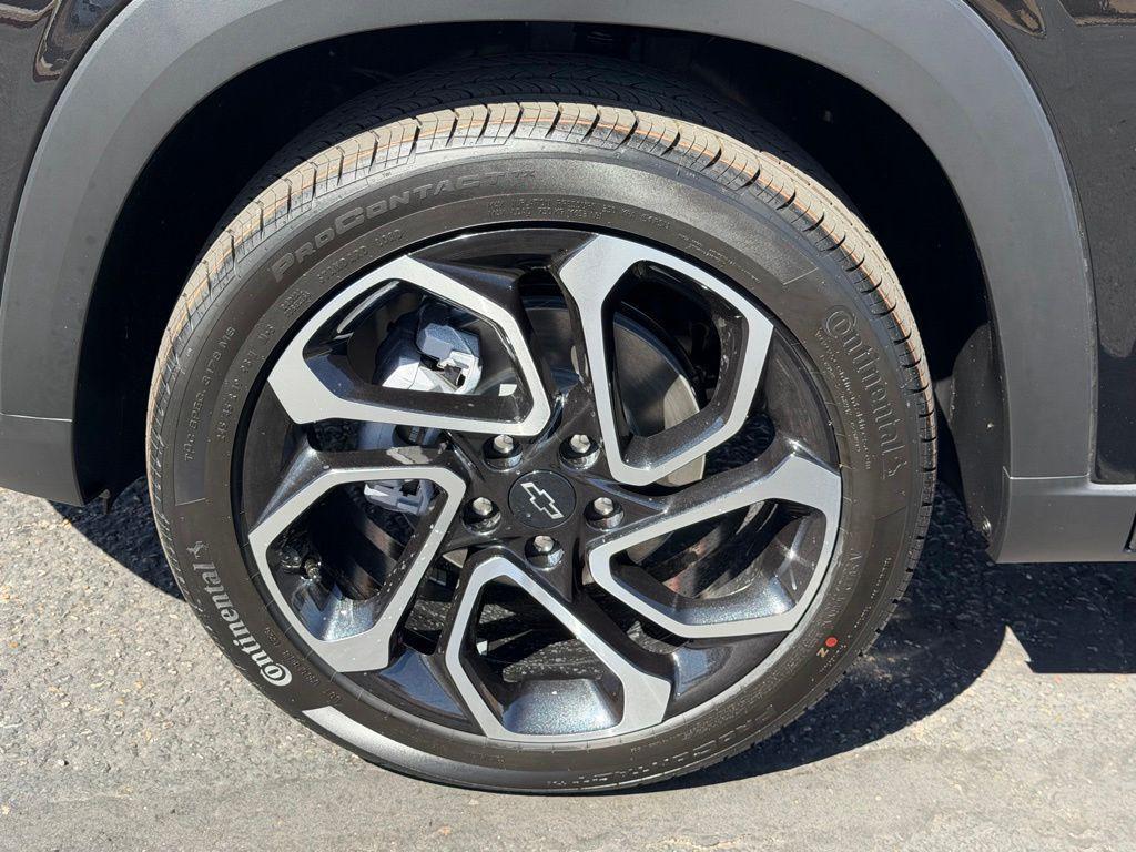 new 2026 Chevrolet Trax car, priced at $28,525