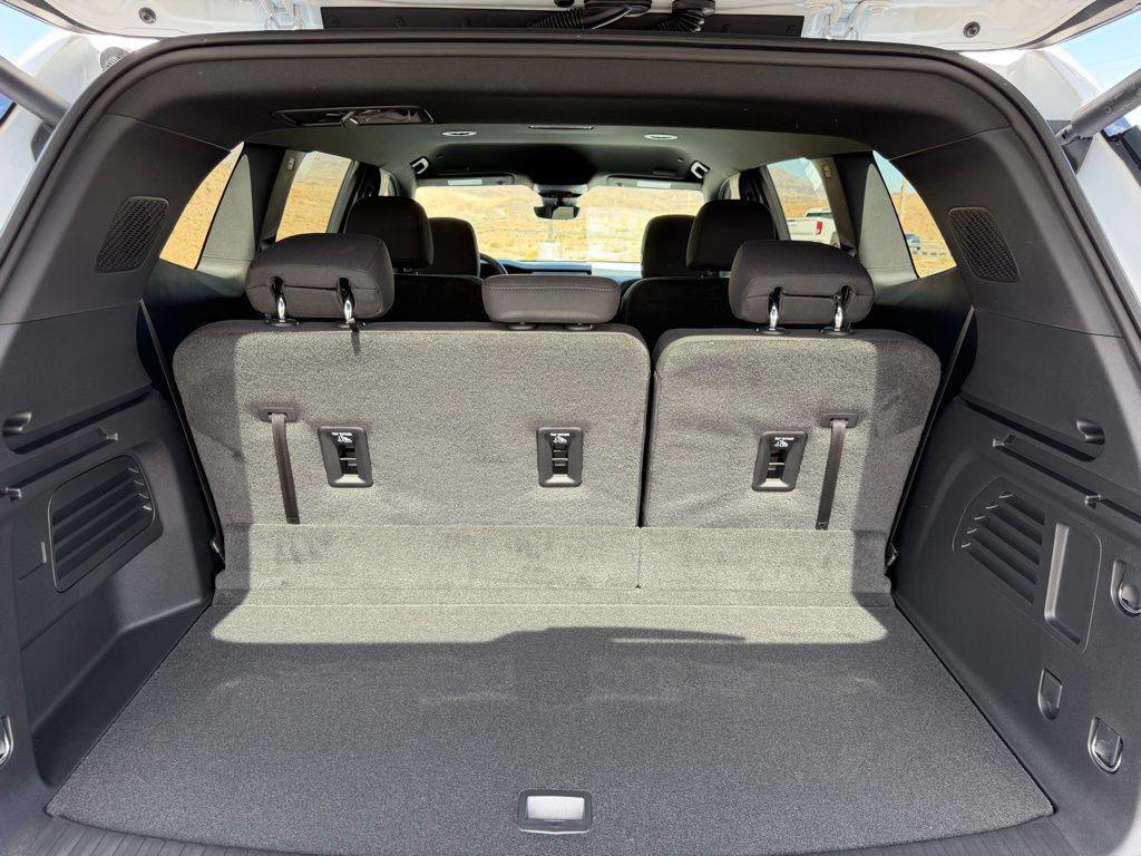 new 2026 GMC Acadia car, priced at $45,952