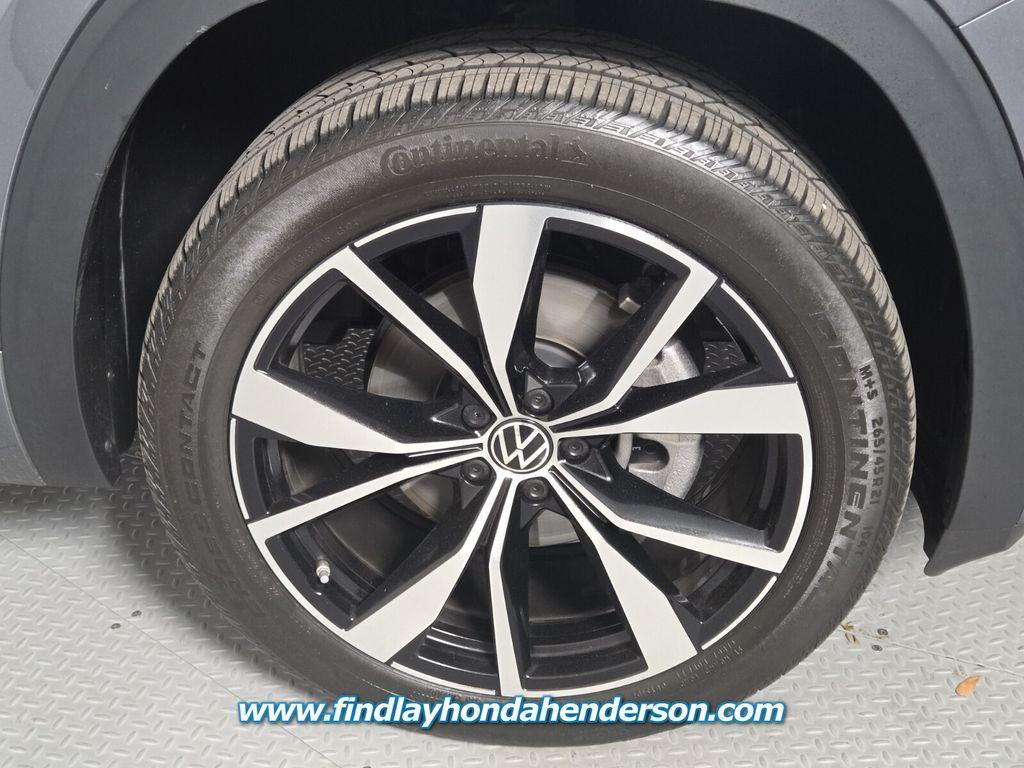 used 2025 Volkswagen Atlas Cross Sport car, priced at $42,984