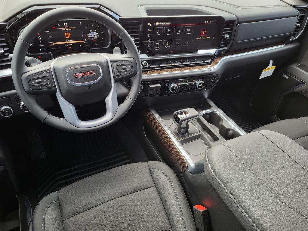 new 2026 GMC Sierra 1500 car, priced at $43,140