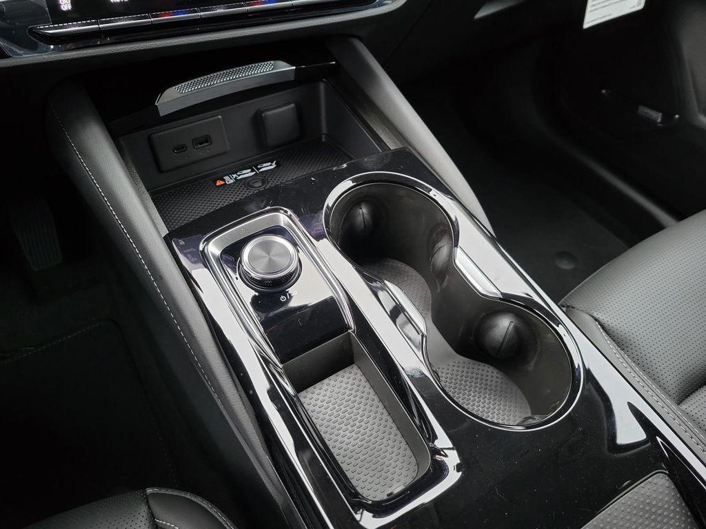 new 2025 Buick Envision car, priced at $32,340