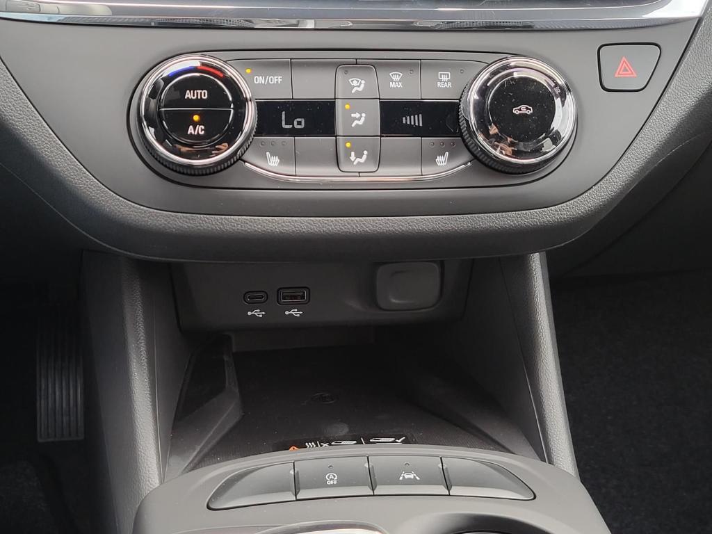new 2026 Buick Envista car, priced at $24,055