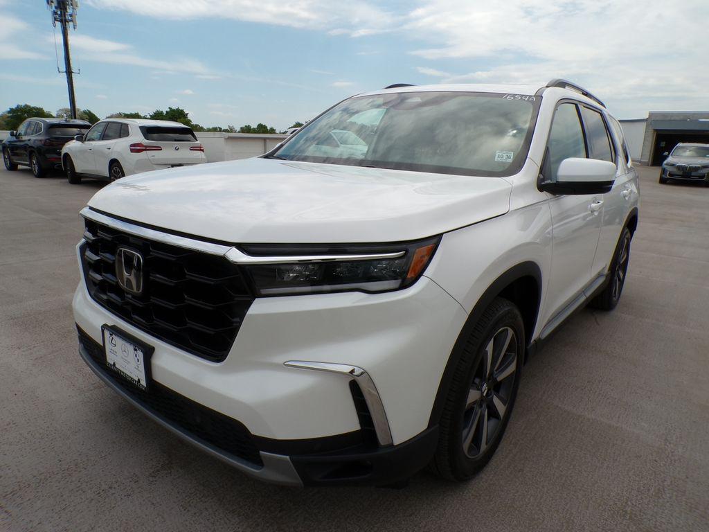 used 2025 Honda Pilot car, priced at $44,990