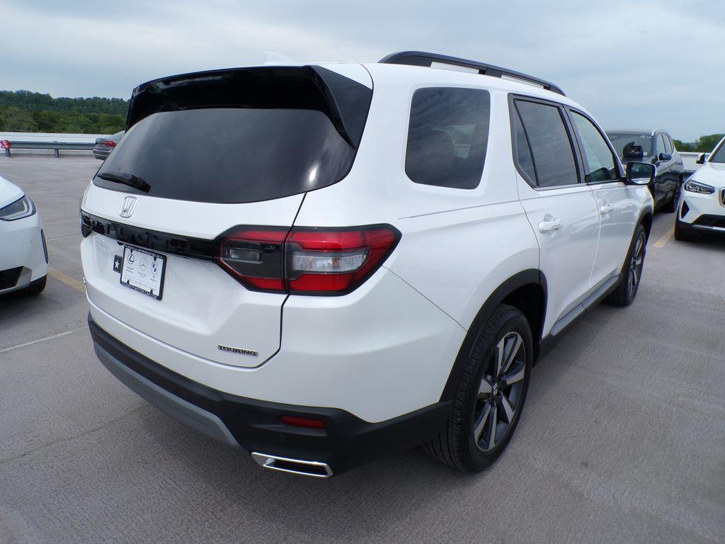 used 2025 Honda Pilot car, priced at $44,990