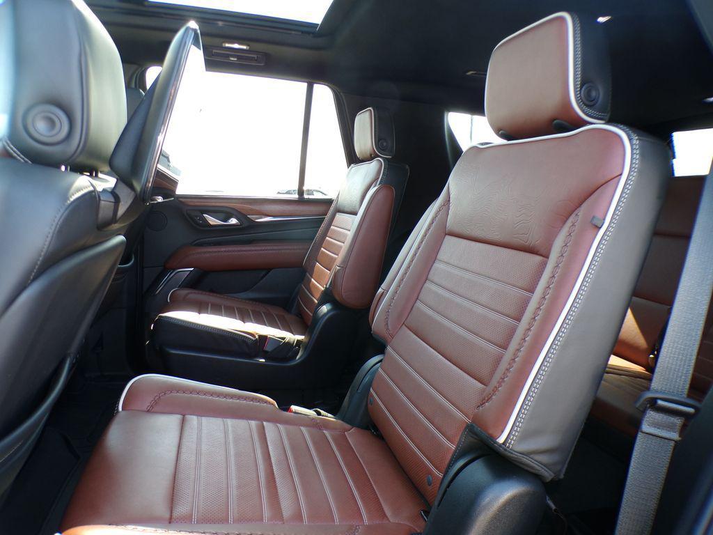 used 2024 GMC Yukon car, priced at $82,990