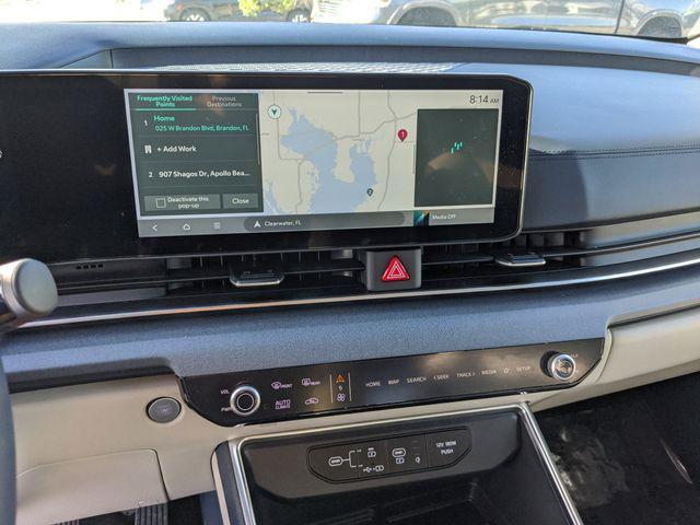 new 2026 Kia Carnival Hybrid car, priced at $40,522