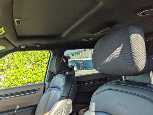 new 2026 Kia EV9 car, priced at $77,125