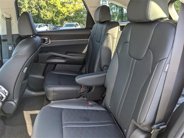 new 2025 Kia Sorento Hybrid car, priced at $36,830