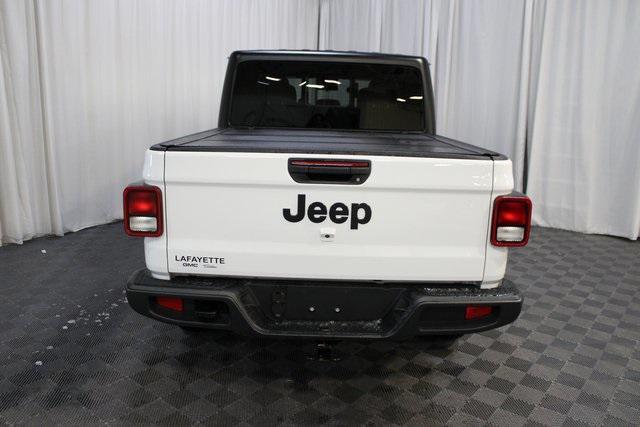 used 2025 Jeep Gladiator car, priced at $36,000