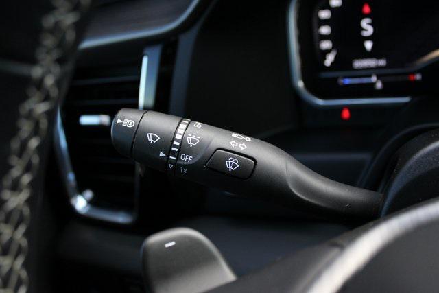 used 2024 GMC Sierra 1500 car, priced at $61,900