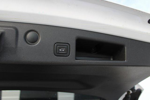 used 2021 Chevrolet Equinox car, priced at $12,500