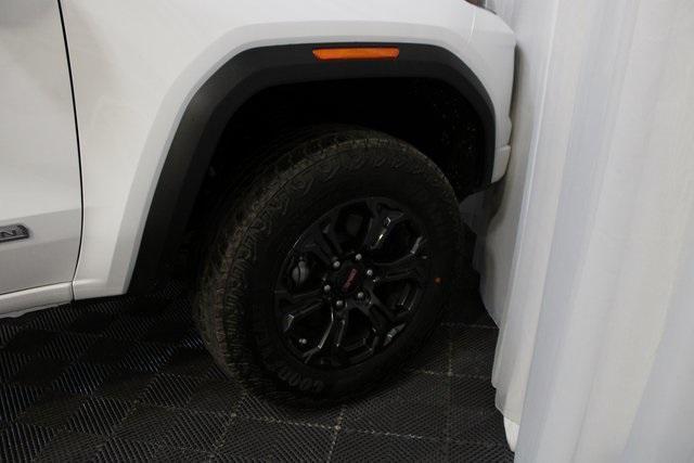 new 2025 GMC Canyon car, priced at $43,030