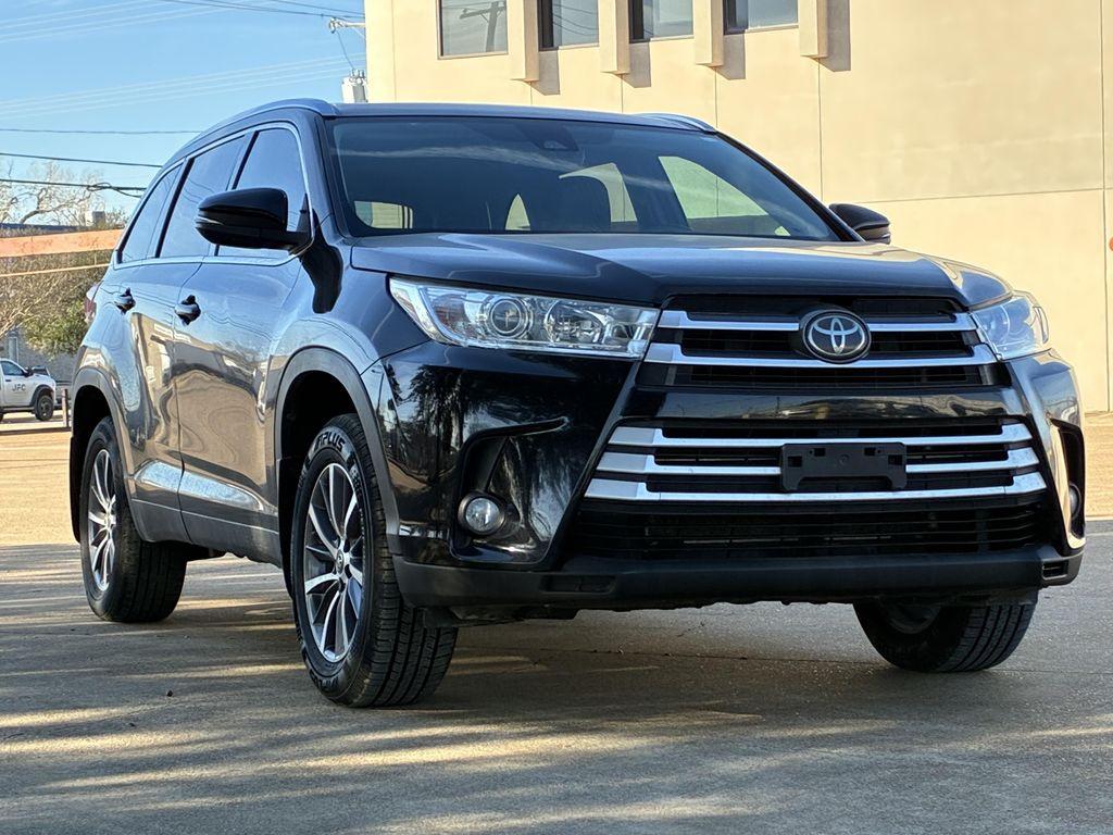 used 2019 Toyota Highlander car, priced at $14,999
