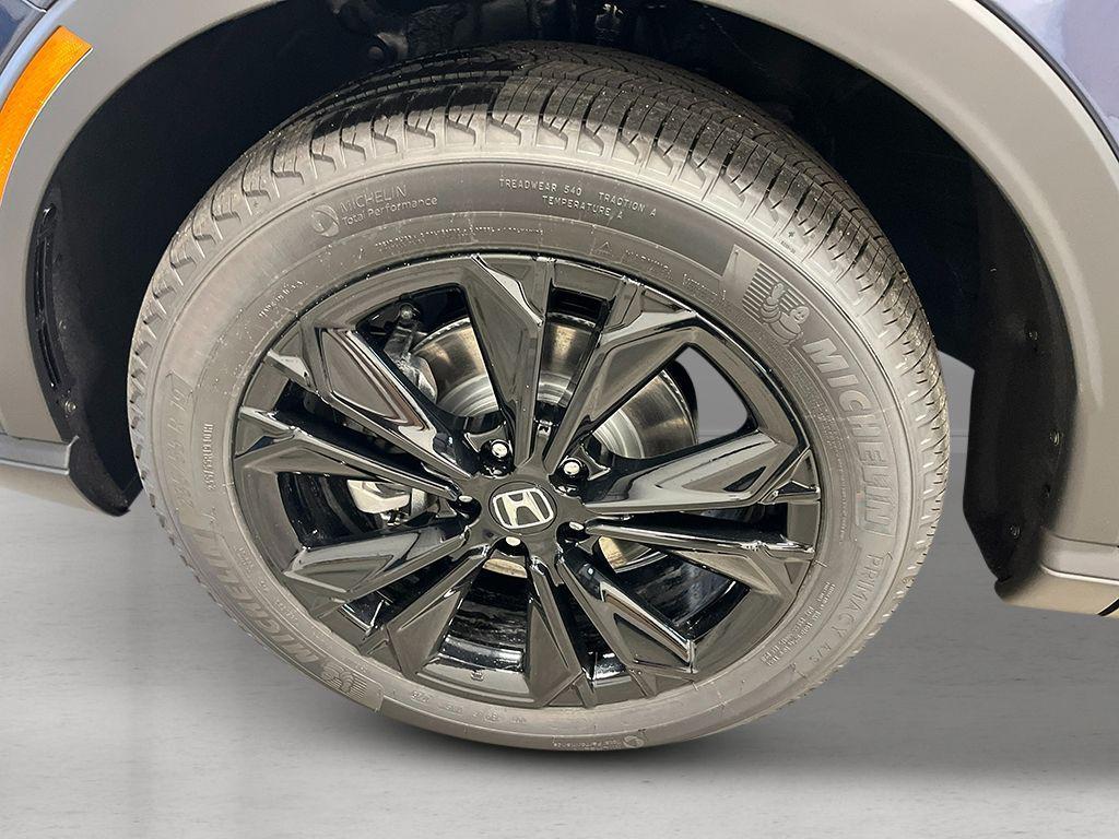 new 2026 Honda CR-V Hybrid car, priced at $43,700